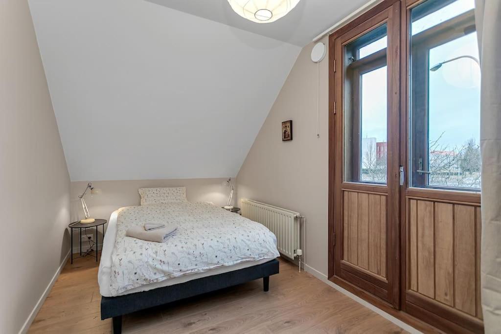 House In The Heart Of -city Center * Reykjavik