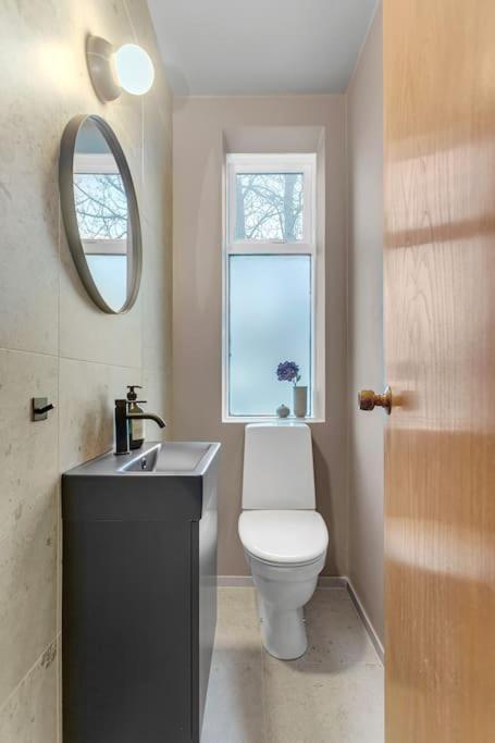 House In The Heart Of -city Center Holiday home